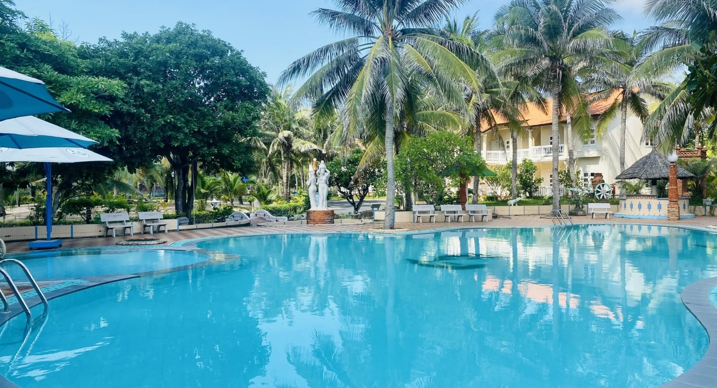 Bau Mai Resort