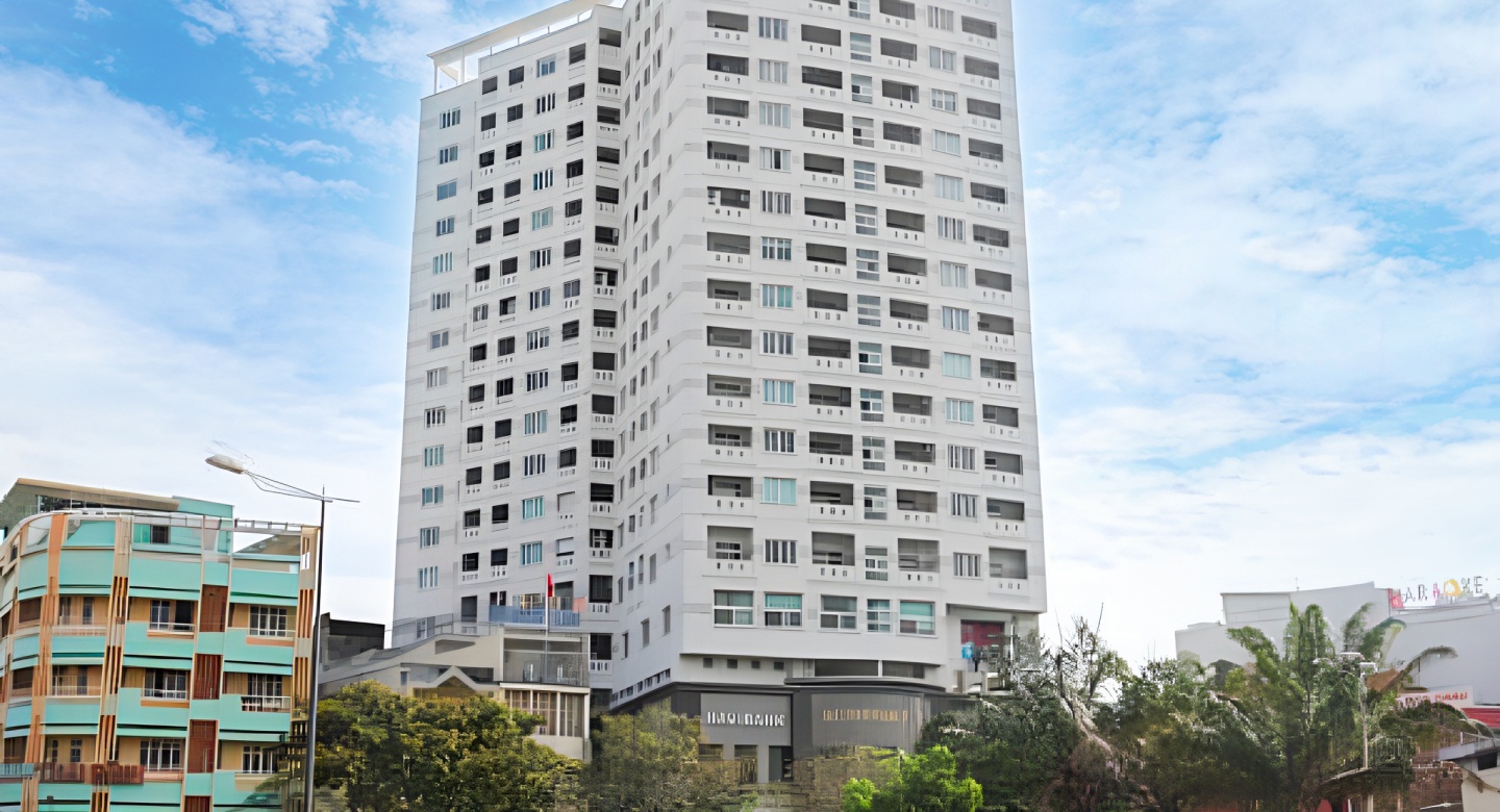 International Plaza Office Building
