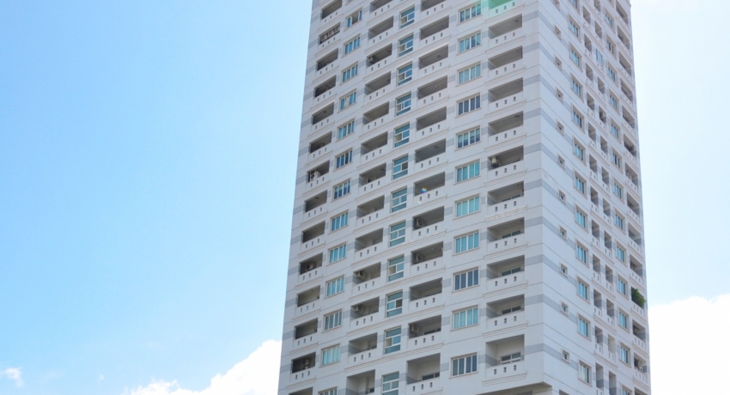 International Plaza Office Building