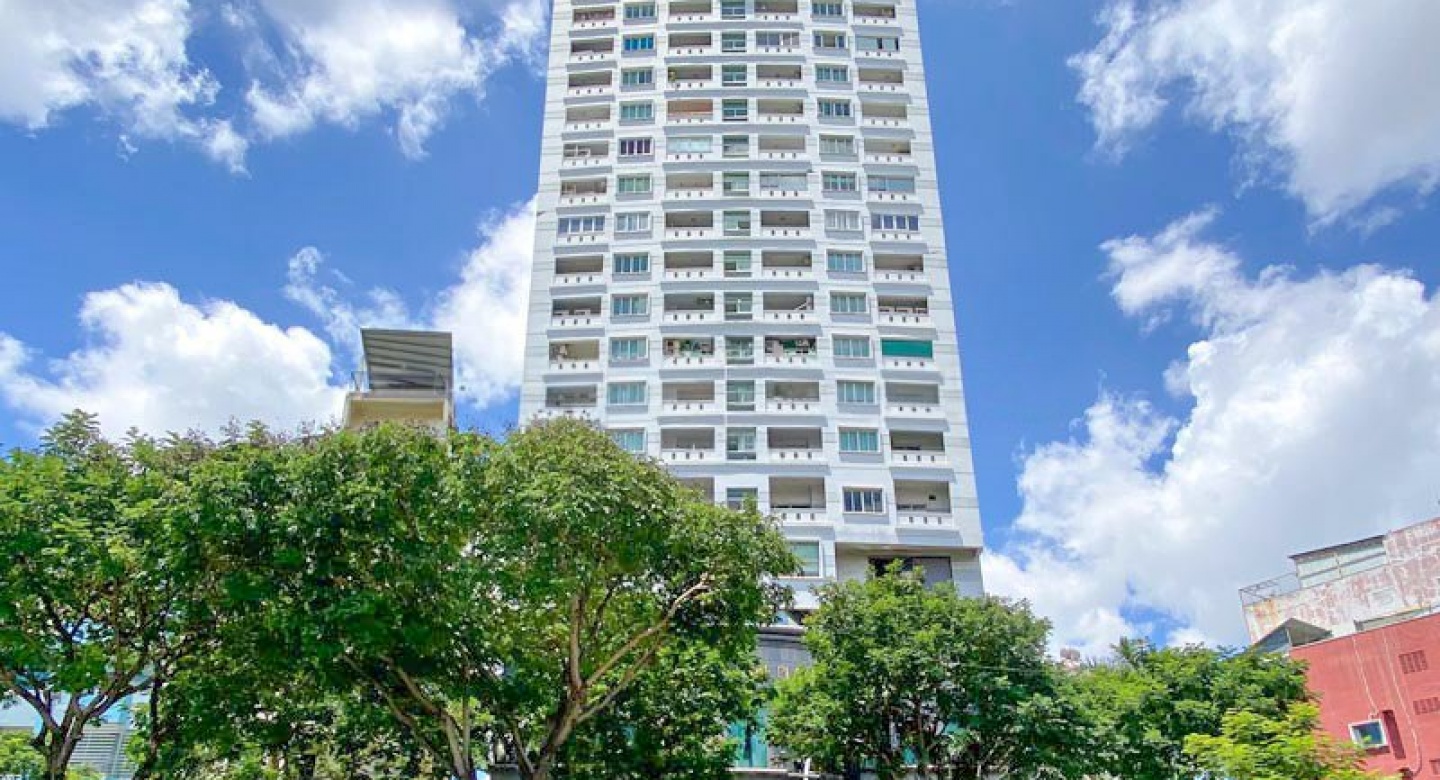 International Plaza Office Building