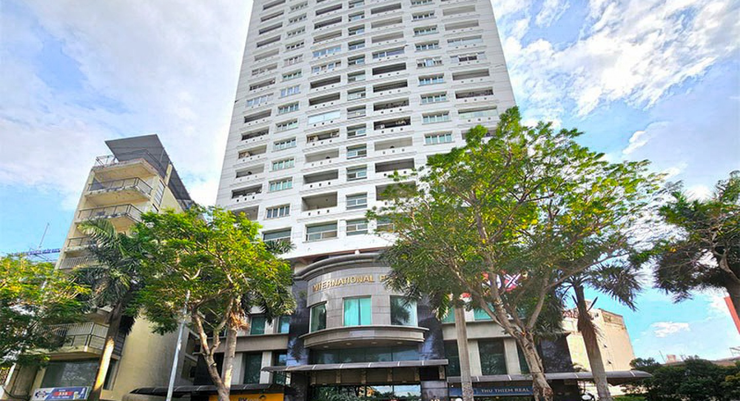 International Plaza Office Building