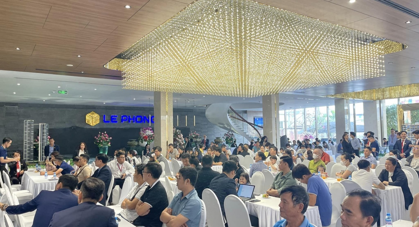 Le Phong Sales Gallery