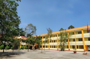 Trường THPT Trung Phú